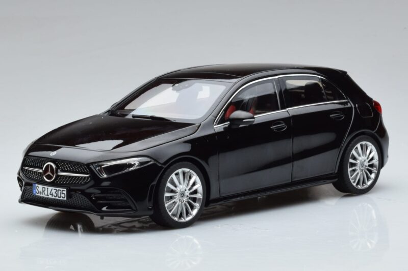 Mercedes A-Class W177 AMG Line Norev 1:18 183861 Kovina