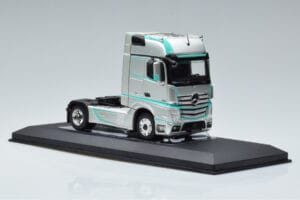 Mercedes Actros MP4 Racing Edition IXO 1:43 TR091 Kovina – slika 4 od 6