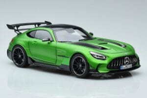 Mercedes AMG GT C190 Black Series Zelen Hell Magno Omejena Izdaja Norev 1:18 183903 Kovina – slika 5 od 7