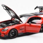 Mercedes AMG GT Black Series Rdeč Asia Exclusive Norev 1:18 - image 2 of 8