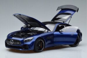 Mercedes AMG GT R C190 Briljantno Modra AUTOart 1:18 76334 Kovina – slika 2 od 7