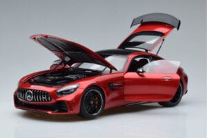 Mercedes AMG GT R C190 Kardinalno Rdeča AUTOart 1:18 76331 Kovina – slika 2 od 7