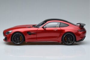 Mercedes AMG GT R C190 Kardinalno Rdeča AUTOart 1:18 76331 Kovina – slika 4 od 7