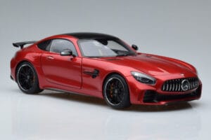 Mercedes AMG GT R C190 Kardinalno Rdeča AUTOart 1:18 76331 Kovina – slika 5 od 7