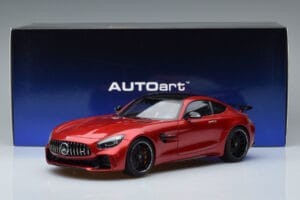 Mercedes AMG GT R C190 Kardinalno Rdeča AUTOart 1:18 76331 Kovina – slika 7 od 7