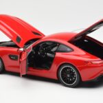 Mercedes AMG GT C190 Rdeč Norev 1:18 - image 5 of 8