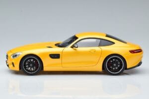 Mercedes AMG GT S C190 Solarbeam Norev 1:18 B66960341 Kovina – slika 4 od 7