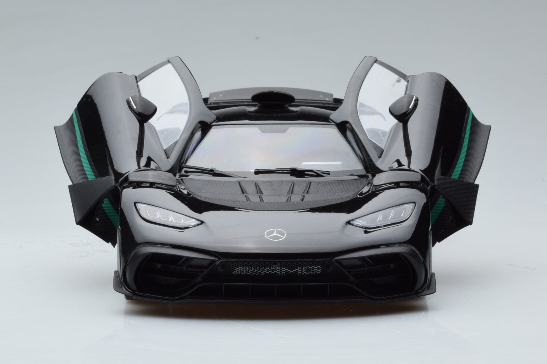 Mercedes AMG One Črn NZG 1:18 B66961042 Kovina – slika 2 od 9