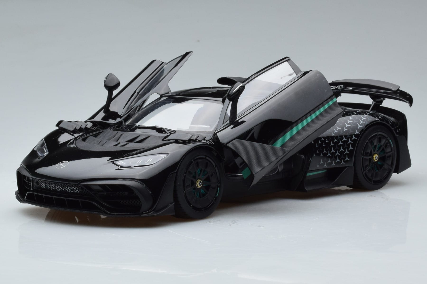 Mercedes AMG One Črn NZG 1:18 B66961042 Kovina – slika 3 od 9
