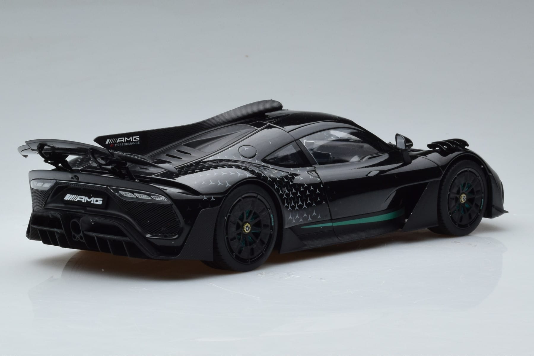 Mercedes AMG One Črn NZG 1:18 B66961042 Kovina – slika 4 od 9