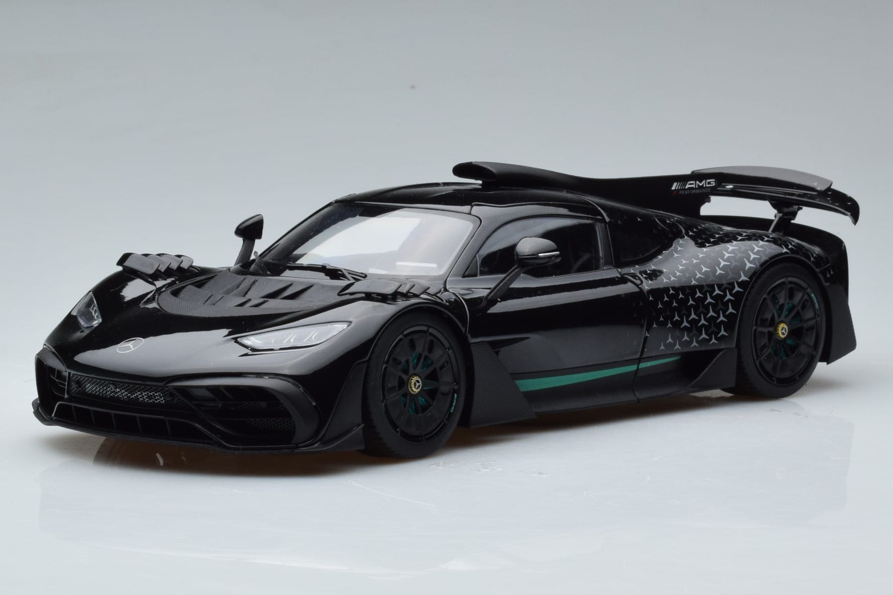 Mercedes AMG One Črn NZG 1:18 B66961042 Kovina