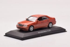 Mercedes C-Class W202 C220 Oranžen Metalik Dealer Edition Minichamps 1:43 B66005747 Kovina – slika 2 od 4