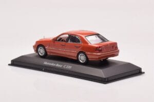 Mercedes C-Class W202 C220 Oranžen Metalik Dealer Edition Minichamps 1:43 B66005747 Kovina – slika 3 od 4