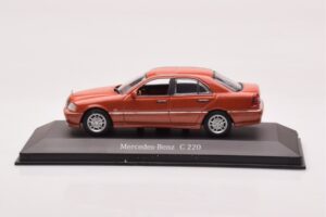 Mercedes C-Class W202 C220 Oranžen Metalik Dealer Edition Minichamps 1:43