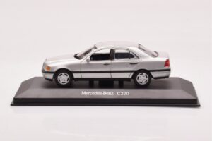 Mercedes C-Class W202 C220 Srebrna Minichamps 1:43