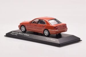 Mercedes C-Class W202 C240 Oranžna Metalik Minichamps 1:43 430037000 Kovina – slika 3 od 4