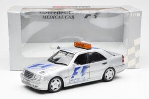 Mercedes C-Class W202 AMG Medical Car F1 1997 UT Models 1:18 26106 Kovina – slika 6 od 6