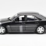 Mercedes C-Class W202 C36 AMG Črna Metalik UT Models 1:18 - image 3 of 6