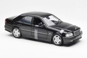Mercedes C-Class W202 C36 AMG Črna Metalik UT Models 1:18 26102 Kovina – slika 4 od 6