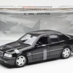 Mercedes C-Class W202 C36 AMG Črna Metalik UT Models 1:18 - image 6 of 6