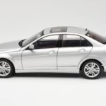 Mercedes C-Class W204 Avantgarde Srebrn AUTOart 1:18 - image 4 of 8