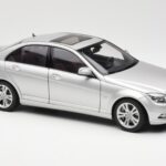 Mercedes C-Class W204 Avantgarde Srebrn AUTOart 1:18 - image 6 of 8