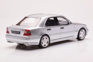 Mercedes C36 AMG W202 Srebrna Otto 1:18 OT443 Smola – slika 2 od 6