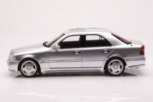 Mercedes C36 AMG W202 Srebrna Otto 1:18 OT443 Smola – slika 3 od 6