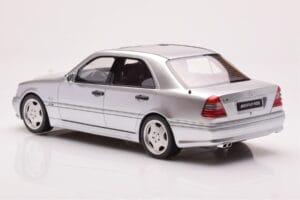 Mercedes C36 AMG W202 Srebrna Otto 1:18 OT443 Smola – slika 5 od 6