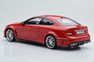 Mercedes C63 AMG W204 Black Series Rdeč GT Spirit 1:18 GT065 Smola – slika 5 od 6