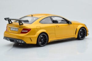 Mercedes C63 AMG W204 Black Series Zlat GT Spirit 1:18 GT034 Smola – slika 2 od 6
