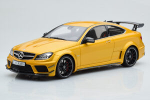 Mercedes C63 AMG W204 Black Series Zlat GT Spirit 1:18