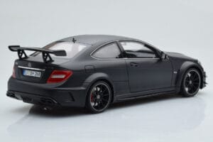 Mercedes C63 AMG W204 Black Series Mat Črna GT Spirit 1:18 GT843 Smola – slika 2 od 6