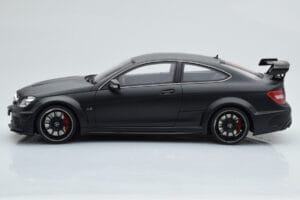 Mercedes C63 AMG W204 Black Series Mat Črna GT Spirit 1:18 GT843 Smola – slika 3 od 6