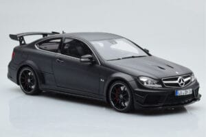 Mercedes C63 AMG W204 Black Series Mat Črna GT Spirit 1:18 GT843 Smola – slika 4 od 6