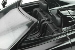 Mercedes CLK GTR Roadster Črn GT Spirit 1:18 GT826 Smola – slika 10 od 10