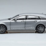 Mercedes CLS Shooting Brake X218 Alanite Siv Norev 1:18 - image 4 of 7