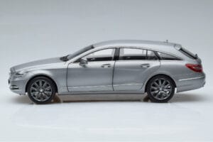 Mercedes CLS Shooting Brake X218 Alanite Siv Norev 1:18 B66960117 Kovina – slika 4 od 7