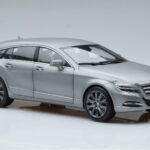 Mercedes CLS Shooting Brake X218 Alanite Siv Norev 1:18 - image 5 of 7