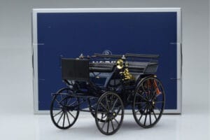 Mercedes Daimler Motorkutsche Temno Modra Norev 1:18 183700 Kovina – slika 6 od 6