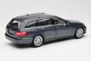 Mercedes E-Class S212 T-Model Tenorit Siv Metallic Minichamps 1:18 B66962447 Kovina – slika 3 od 8