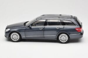 Mercedes E-Class S212 T-Model Tenorit Siv Metallic Minichamps 1:18 B66962447 Kovina – slika 4 od 8