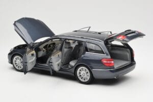Mercedes E-Class S212 T-Model Tenorit Siv Metallic Minichamps 1:18 B66962447 Kovina – slika 5 od 8