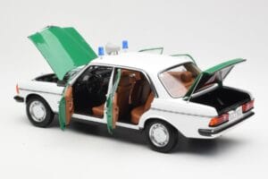 Mercedes E-Class W123 Polizei Norev 1:18 B66040676 Kovina – slika 5 od 8