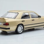Mercedes E-Class W124 Tuning Bež MCG 1:18 - image 2 of 6
