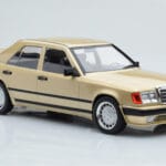 Mercedes E-Class W124 Tuning Bež MCG 1:18 - image 4 of 6