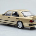 Mercedes E-Class W124 Tuning Bež MCG 1:18 - image 5 of 6