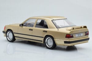 Mercedes E-Class W124 Tuning Bež MCG 1:18 MCG18342 Kovina – slika 5 od 6