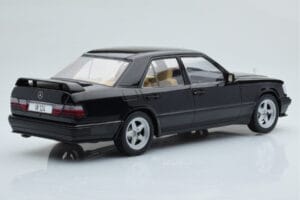 Mercedes E-Class W124 Tuning Črn MCG 1:18 MCG18341 Kovina – slika 2 od 6