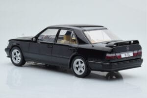 Mercedes E-Class W124 Tuning Črn MCG 1:18 MCG18341 Kovina – slika 5 od 6